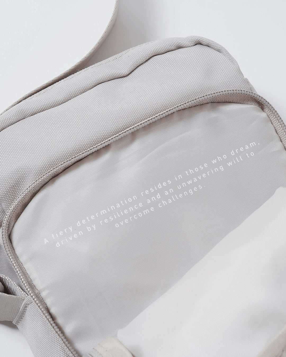 Side Bag - Cream from Kingz